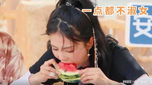 白鹿吃瓜榨汁视频大全,趣味视频大全集锦