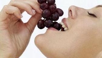 宝宝吃葡萄瓜视频,甜蜜滋味满满