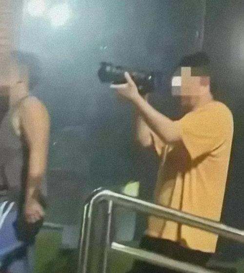 学校吃瓜男女视频,吃瓜男女视频揭秘校园生活百态