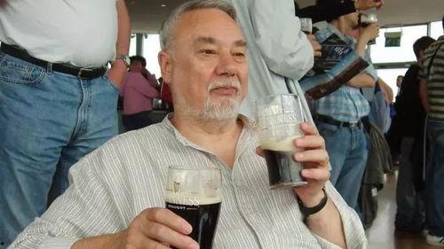 吃瓜群众周大爷视频大全,笑料百出，揭秘娱乐圈幕后趣闻