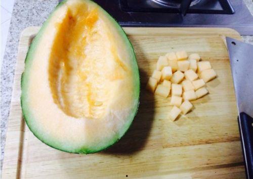 宝贝吃哈密瓜的视频教程,宝宝视频教程详解