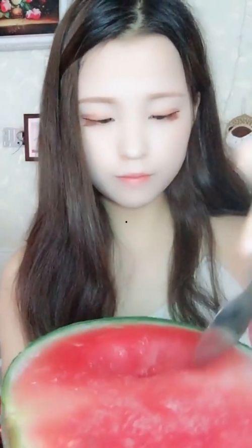 扮演小姐姐吃瓜视频下载,下载热潮背后的故事